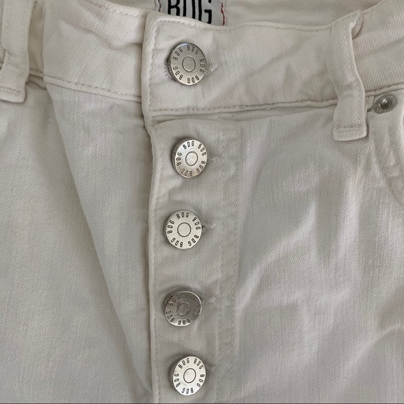 URBAN OUTFITTERS wide leg high waisted white denim - Picture 2 of 3